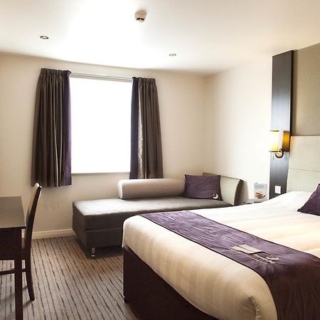 Premier Inn London Eltham Exterior foto