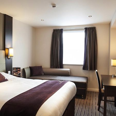 Premier Inn London Eltham Exterior foto