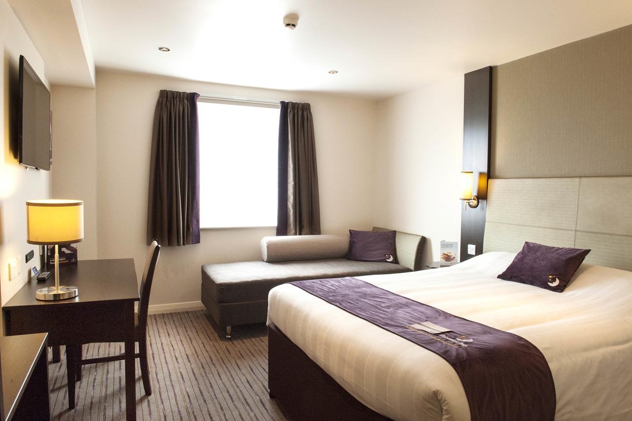 Premier Inn London Eltham Exterior foto