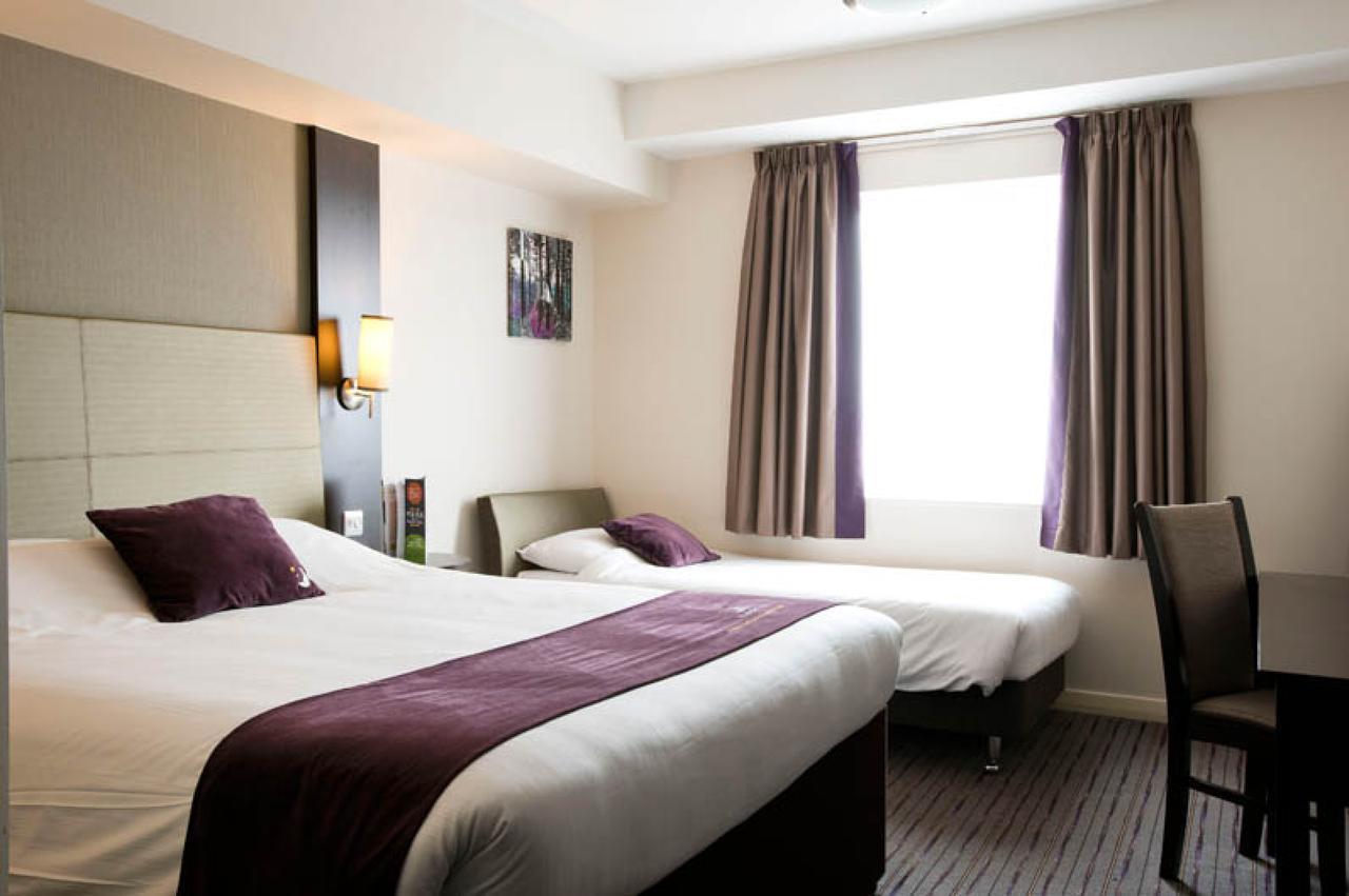 Premier Inn London Eltham Exterior foto