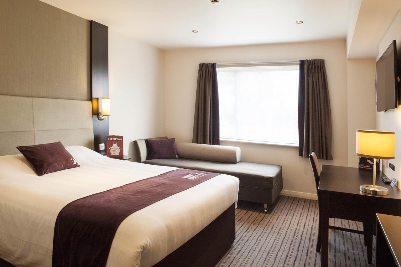 Premier Inn London Eltham Exterior foto